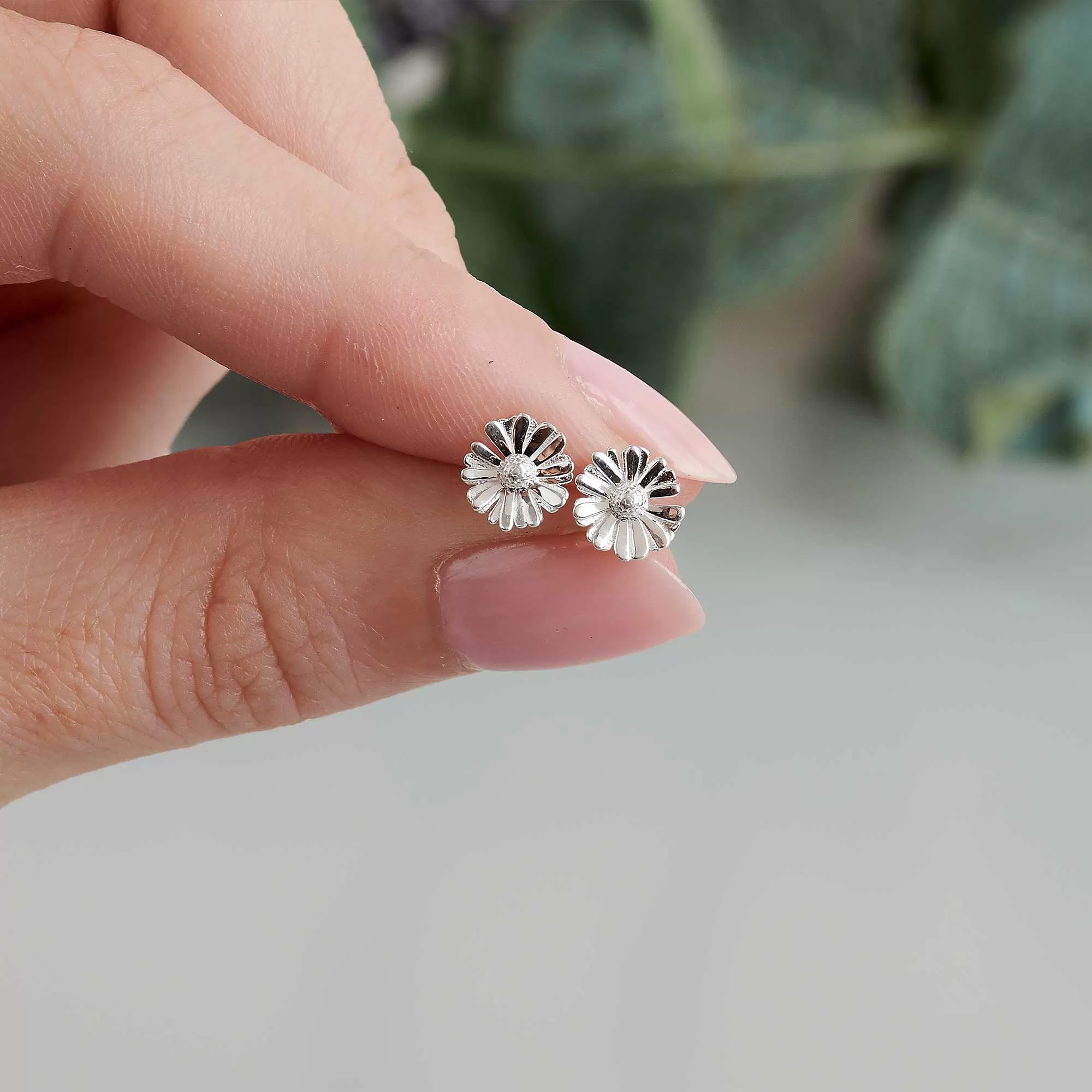 Daisy Tiny Silver Stud Earrings