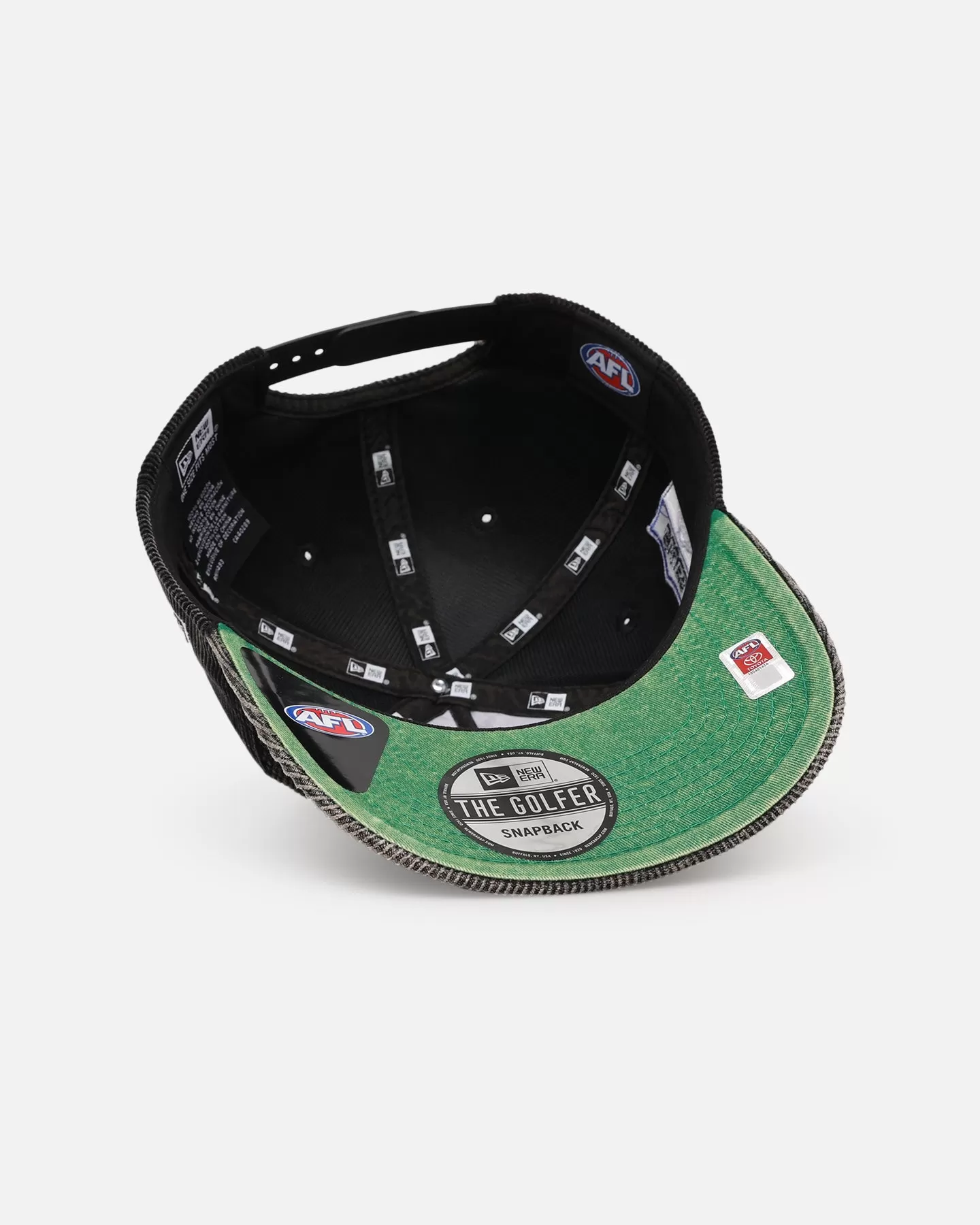 New Era Geelong Cats 'Washed Corduroy' Pre-Curved Golfer Snapback Black/Kelly Green