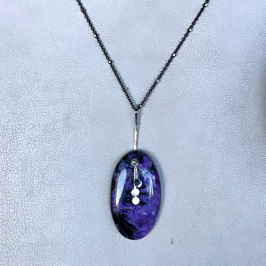 Pendulum dots oval charoite